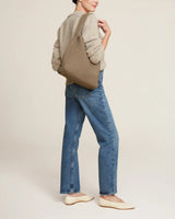 Nomad Medium Hobo